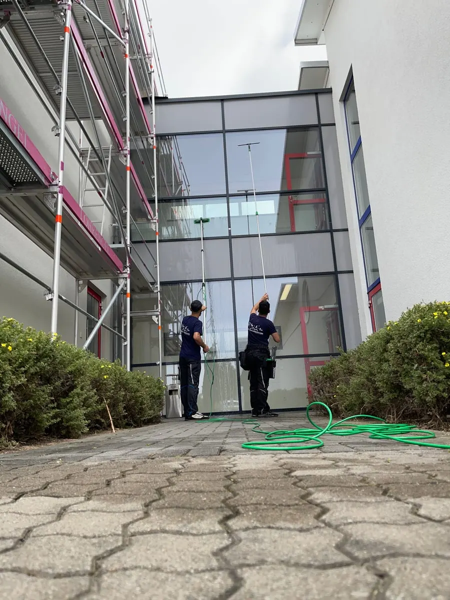 Hohe Fensterreinigung